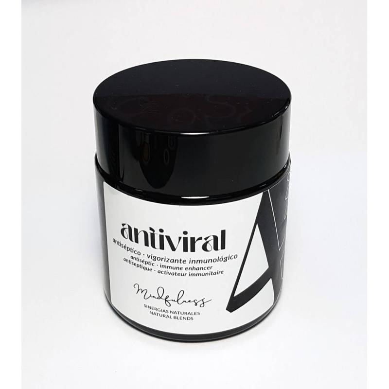 Aromatherapie-Kerze mit ätherischen Ölen Antiviral