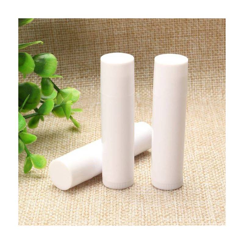 Tubos barra labial vazios, cor branca, pacote com 7 unidades.